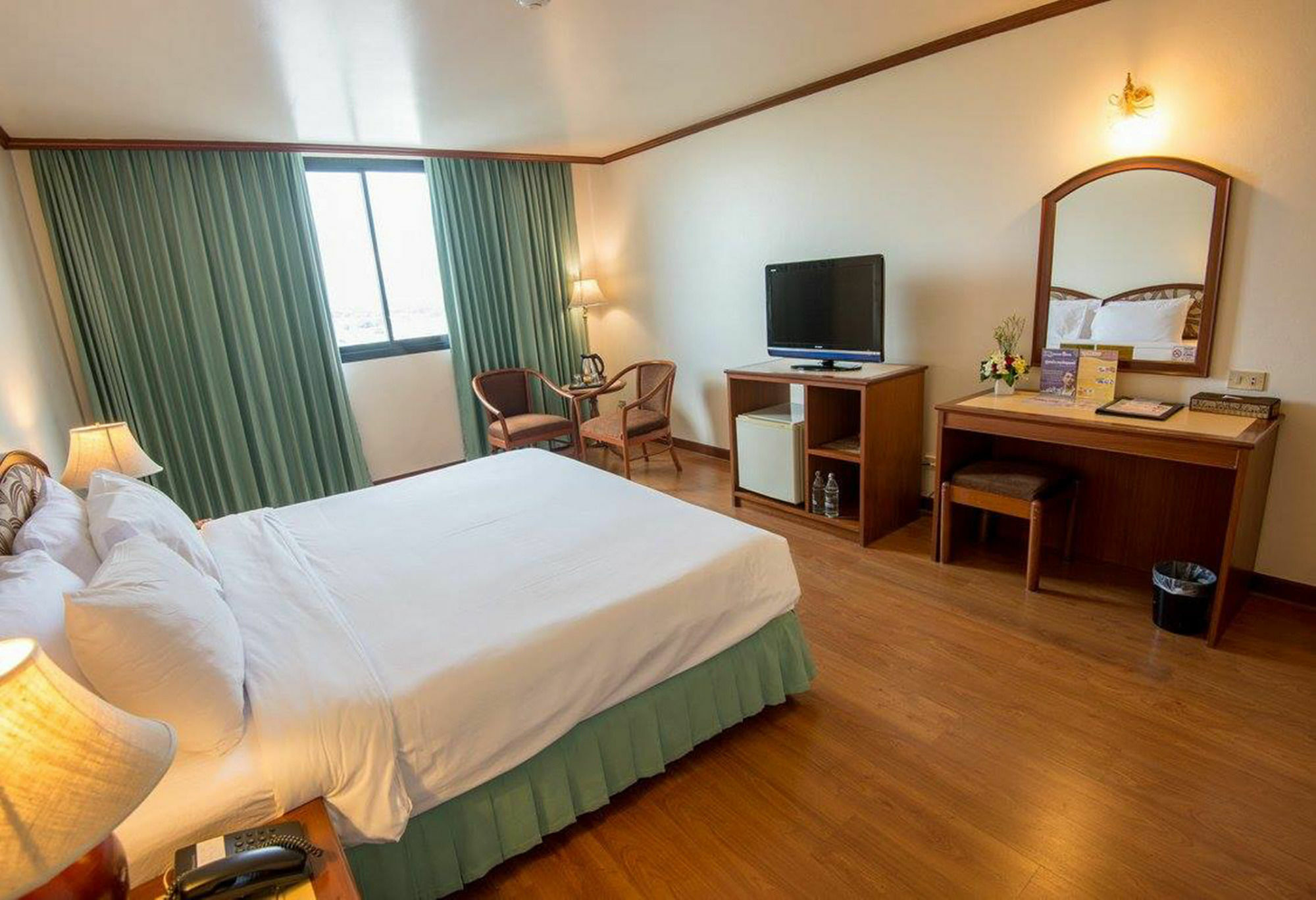 Kp Grand Hotel Chanthaburi Bagian luar foto